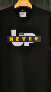 NEVER GIVE UP OVERISIZED T-SHIRT HEAVE GUAGE